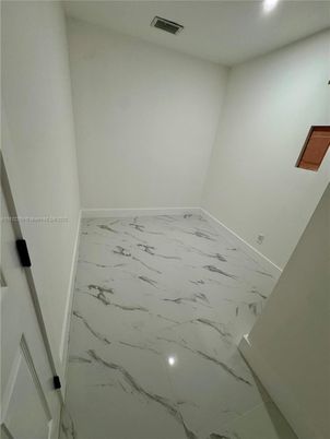 Empty room, Interior, Marble, Recessed Lighting