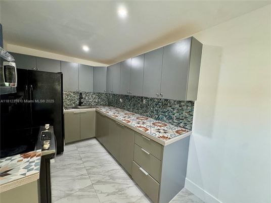 Interior, Kitchen, Marble, Recessed Lighting