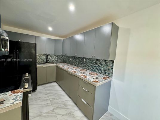 Interior, Kitchen, Marble, Recessed Lighting