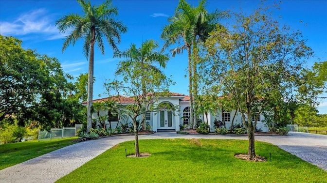 Backyard, Exterior, Facade, Spanish Mediterranean