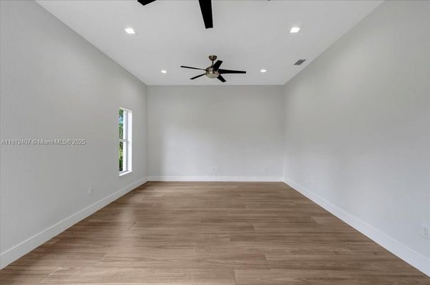 Empty room, Interior, Recessed Lighting, Wood Texture Flooring
