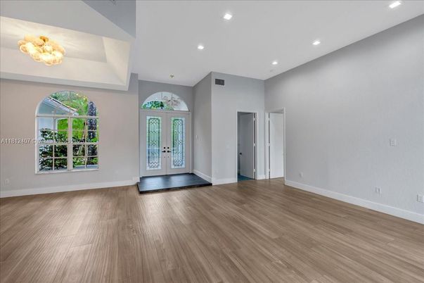 Empty room, Interior, Recessed Lighting, Wood Texture Flooring