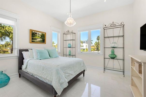 Bedroom, Interior, Pendant Lights, Recessed Lighting