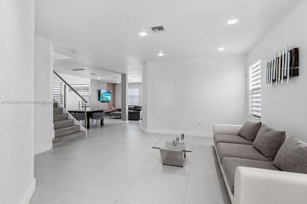 Dining room, Interior, Living room, Recessed Lighting