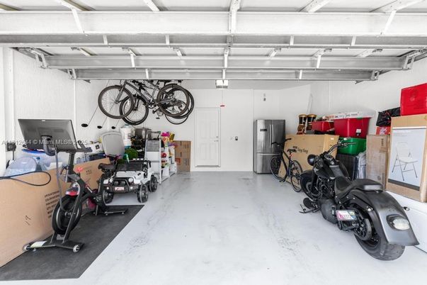 Garage, Interior