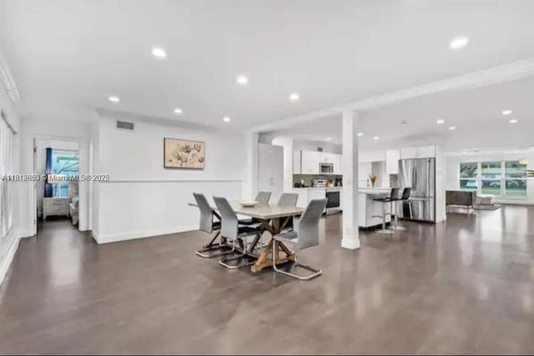 Dining room, Interior, Kitchen, Recessed Lighting, Stainless Steel Appliances