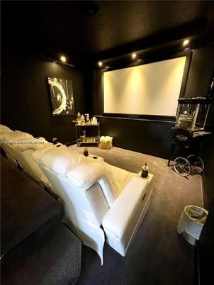 Interior, Projection Screen, Recessed Lighting, Theatre Room