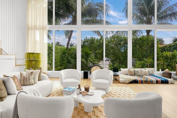 Interior, Living room, Sun Room