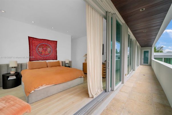 Bedroom, Interior, Recessed Lighting, Wooden Ceilings, Wood Texture Flooring
