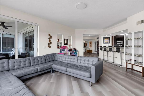 Interior, Kitchen, Living room, Recessed Lighting, Wood Texture Flooring