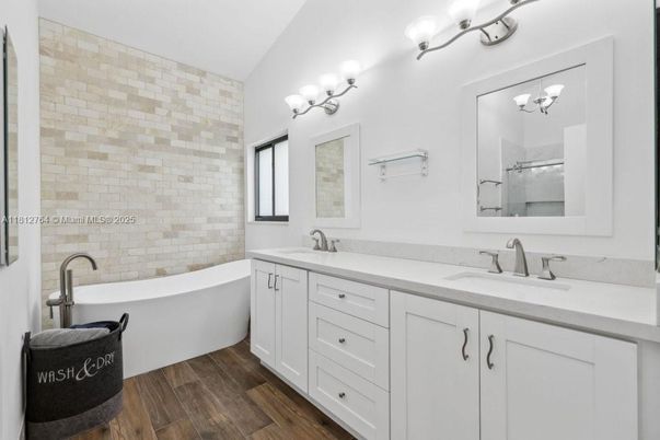 Bathroom, Dual Sink Vanities, Interior, Wood Texture Flooring