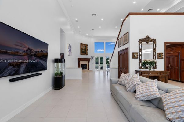 Fireplace, Interior, Living room, Recessed Lighting