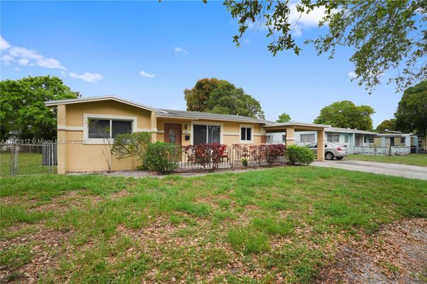 Attached, Backyard, Exterior, Facade, Ranch