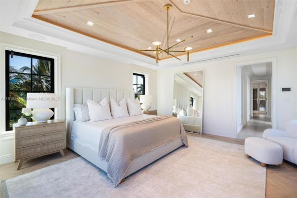 Bedroom, Interior, Pendant Lights, Recessed Lighting, Wooden Ceilings