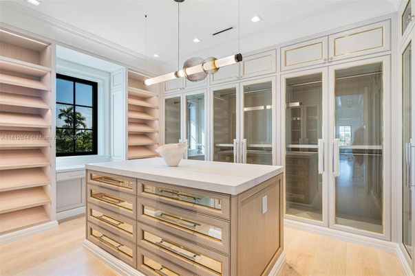 Interior, Pendant Lights, Recessed Lighting, Wood Texture Flooring