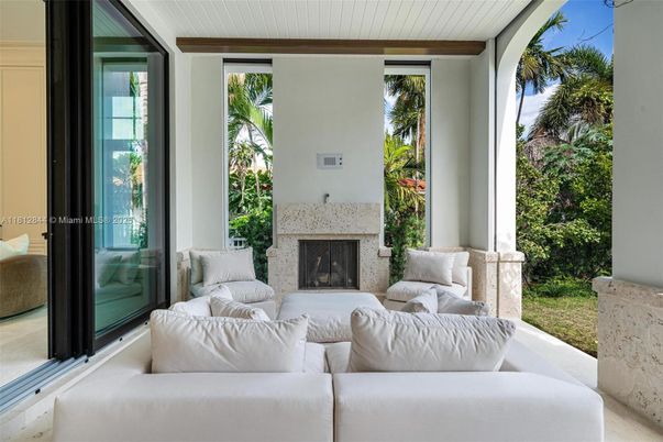 Fireplace, Interior, Living room