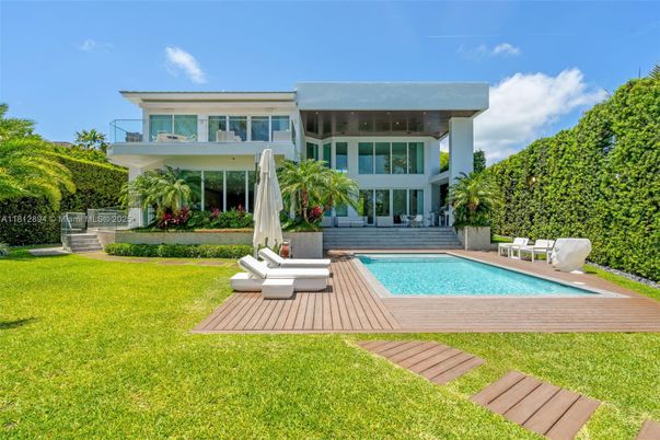 Backyard, Exterior, Pool