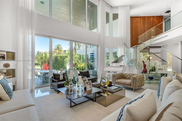 Interior, Living room, Piano, Recessed Lighting