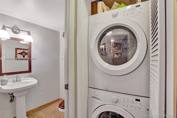 Bathroom, Interior, Utility Closets, Washer