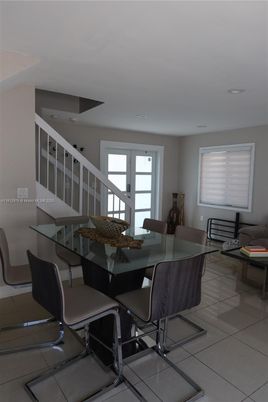 Dining room, Interior