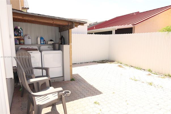 Exterior, Washer
