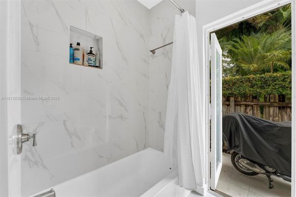Bathroom, Interior, Marble Walls