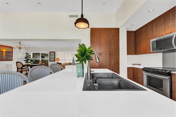 Dining room, Interior, Kitchen, Living room, Pendant Lights, Recessed Lighting