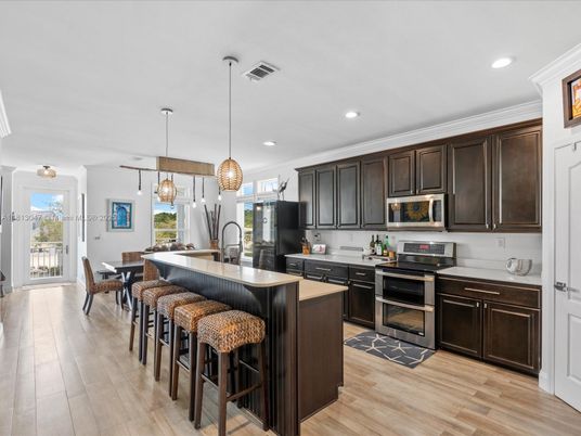 Dining room, Interior, Kitchen, Pendant Lights, Recessed Lighting, Wood Texture Flooring