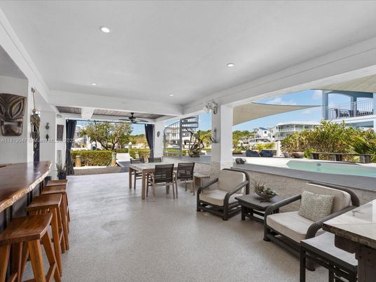 Dining room, Interior, Recessed Lighting, Water