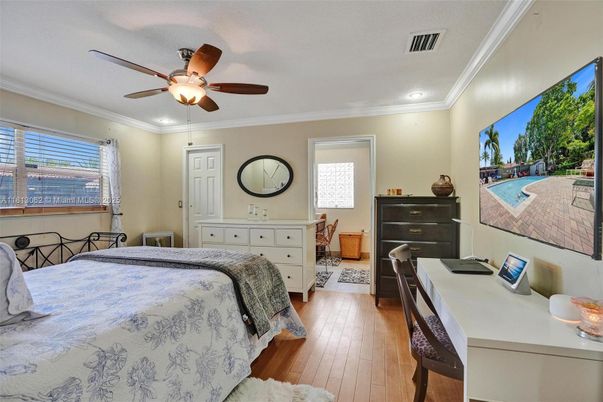 Bedroom, Home Office, Interior, Recessed Lighting, Wood Texture Flooring