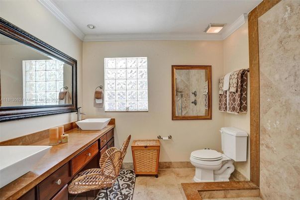 Bathroom, Interior, Recessed Lighting