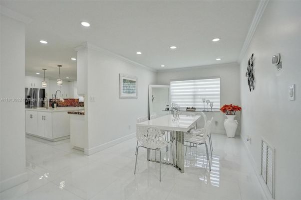 Dining room, Interior, Kitchen, Pendant Lights, Recessed Lighting