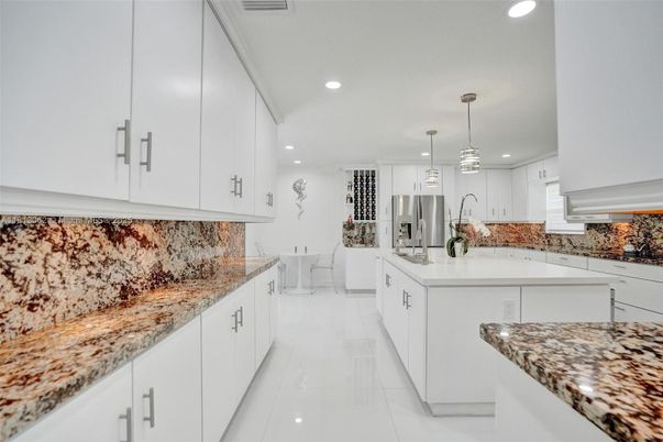 Interior, Kitchen, Pendant Lights, Recessed Lighting, Stainless Steel Appliances