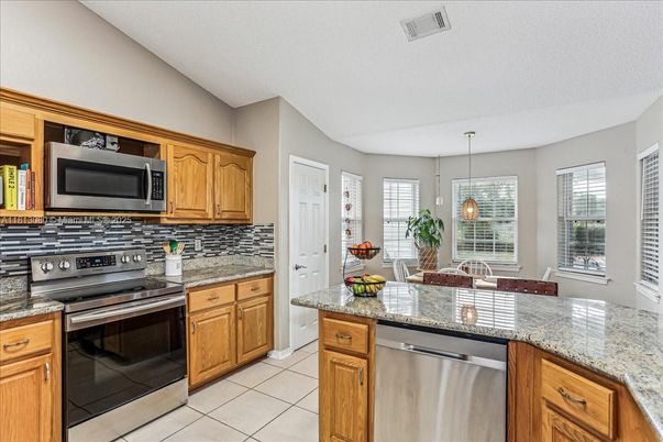 Interior, Kitchen, Pendant Lights, Stainless Steel Appliances