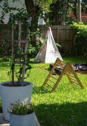 Backyard, Exterior