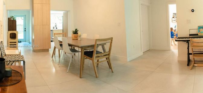 Dining room, Interior