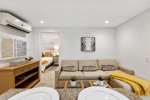 Bedroom, Interior, Living room, Recessed Lighting