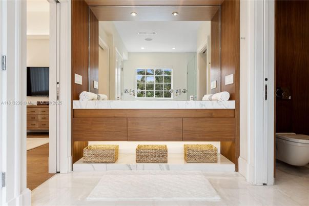 Bathroom, Interior, Marble, Recessed Lighting