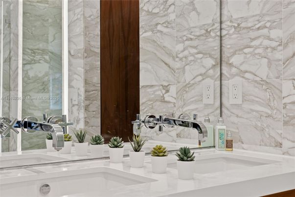 Bathroom, Interior, Marble Walls