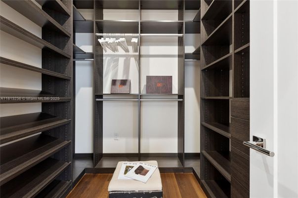 Interior, Walk-in Closets, Wood Texture Flooring
