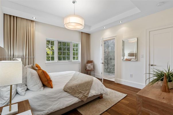 Bedroom, Interior, Pendant Lights, Recessed Lighting, Wood Texture Flooring
