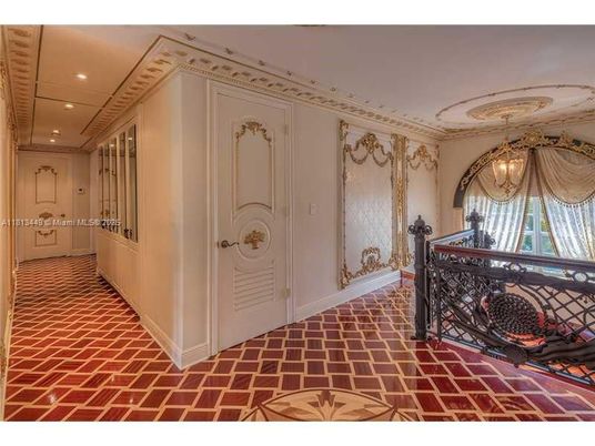 Chandelier, Interior, Recessed Lighting