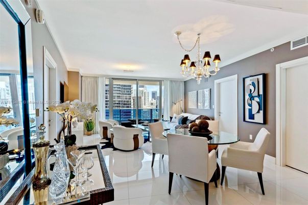 Chandelier, Dining room, Interior, Living room