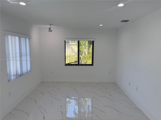 Empty room, Interior, Marble, Recessed Lighting