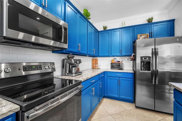 Interior, Kitchen, Stainless Steel Appliances