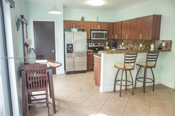 Interior, Kitchen, Pendant Lights, Stainless Steel Appliances