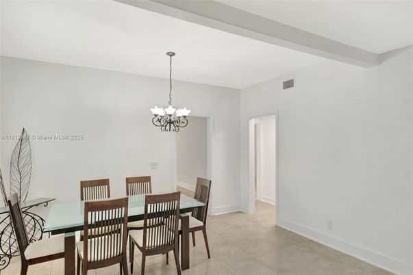 Chandelier, Dining room, Interior