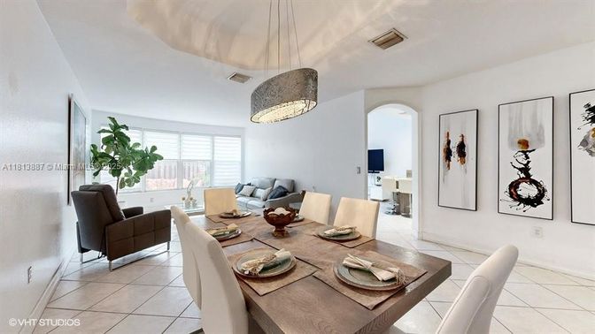 Dining room, Interior, Pendant Lights