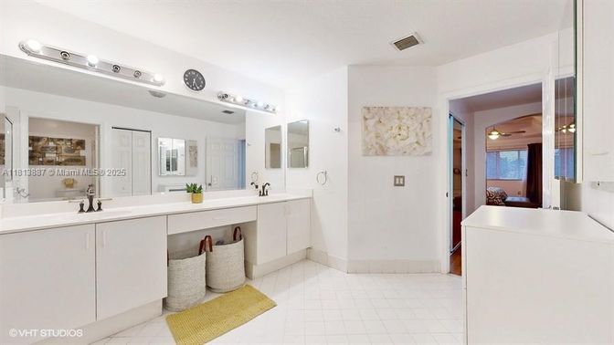 Bathroom, Dual Sink Vanities, Interior