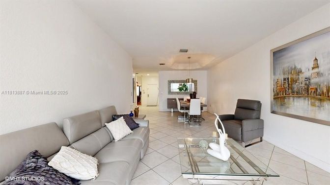 Dining room, Interior, Living room, Pendant Lights, Recessed Lighting